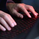 新加坡中国富商被前员工偷了7400万！-赌博论坛-博彩技巧-赌博策略论坛